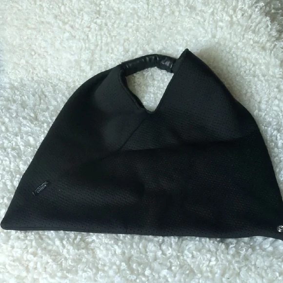 Edita Black Everyday Tote Bag for Women - Picture 2 of 6